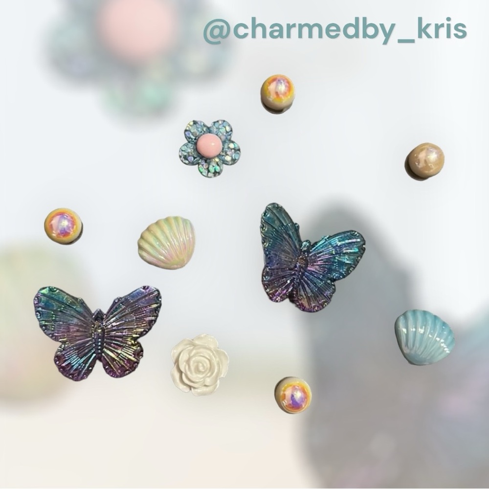 67. Croc charms - butterfly